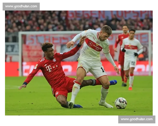 门兴与杜塞激战焦点解析：两队争胜走势全面前瞻形势动态深度解读