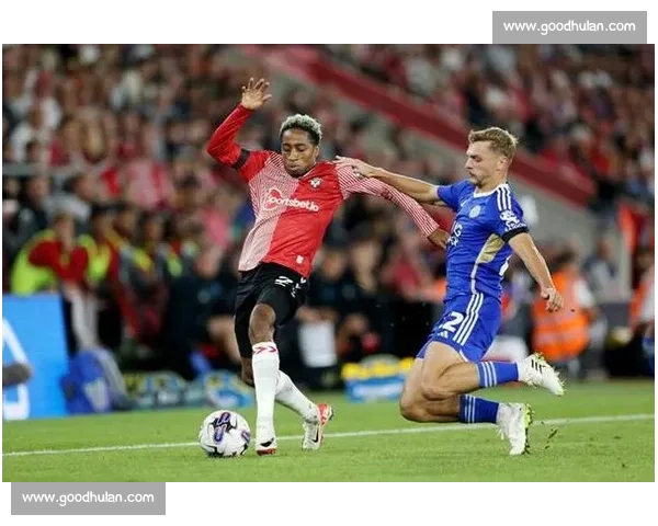 阿斯顿维拉与利物浦激战正酣 谁能在英超赛场笑到最后